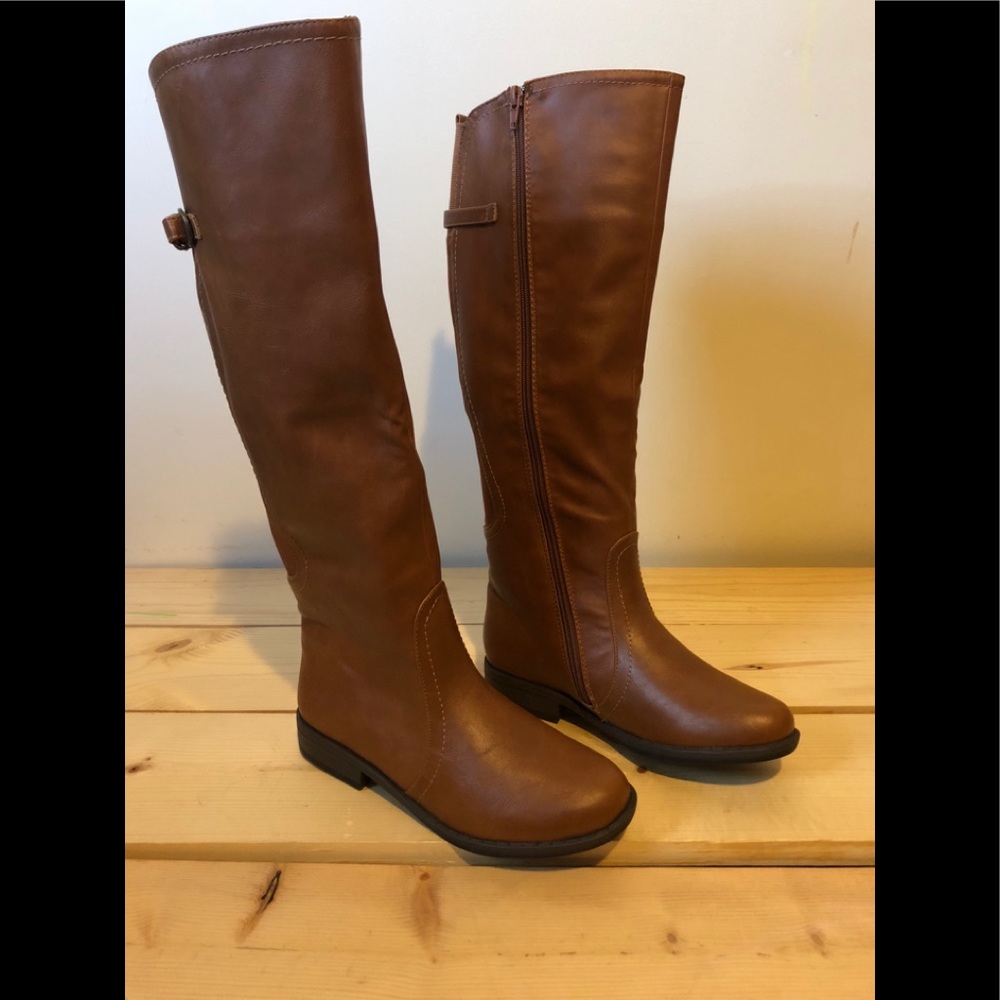 BAMBOO tall boots sz 7 (runs small)